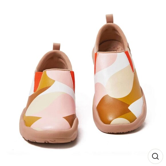 2 / $40 - NEW NIB UIN Slip On Shoes Cuenca Women's Size 7 Wearable Art NWT $240 - Picture 3 of 15